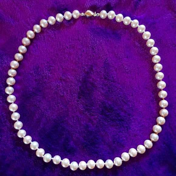 Vintage Marvella Champagne Color Faux Pearl Necklace 20 inch - Picture 2 of 5